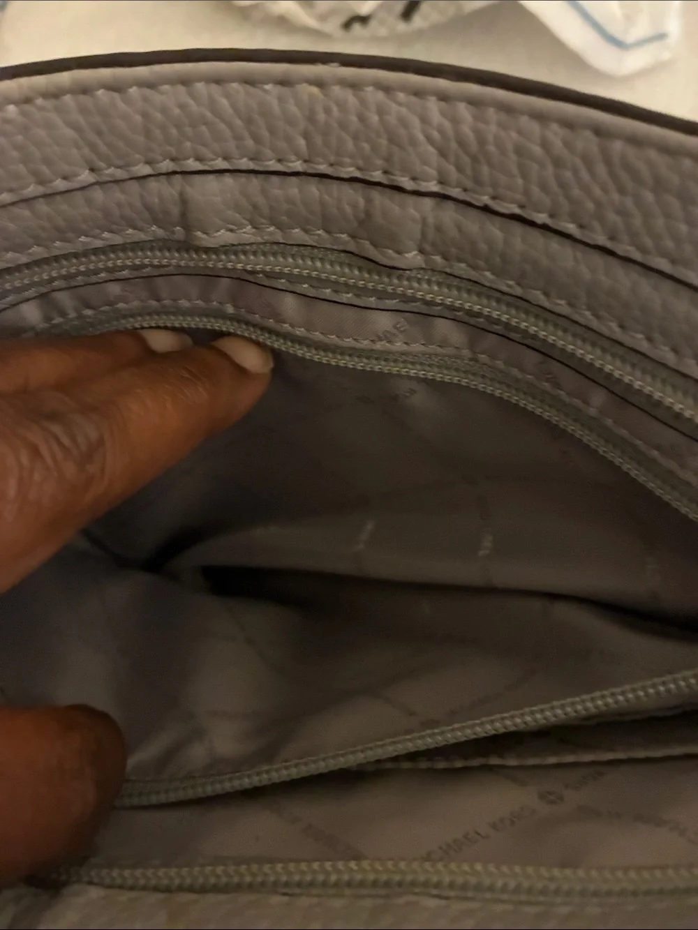 Michael Kors Pearl Grey Crossbody/Messenger Bag Interior Pockets,silver hardware